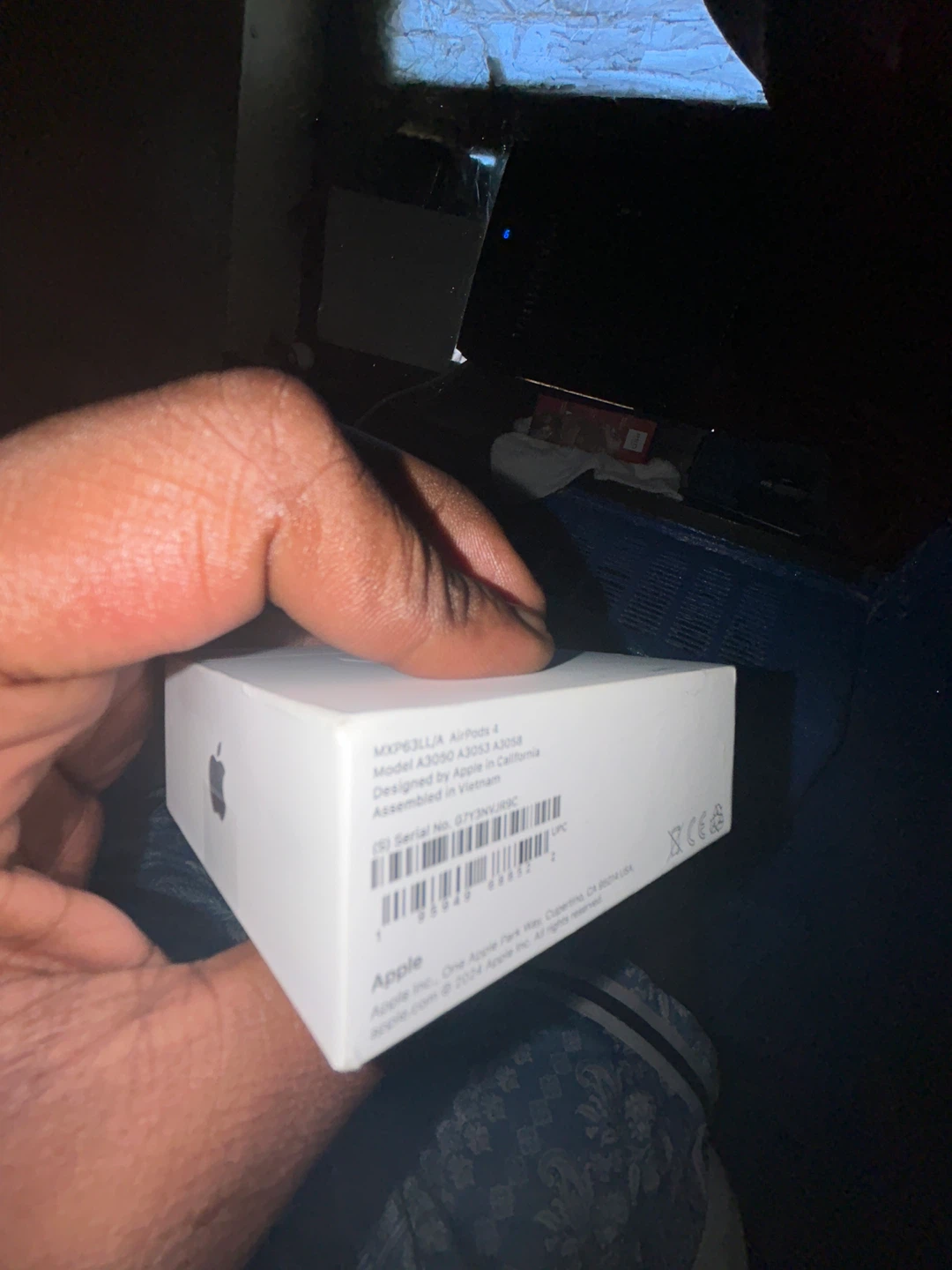 Apple AirPods 4 - photo 2