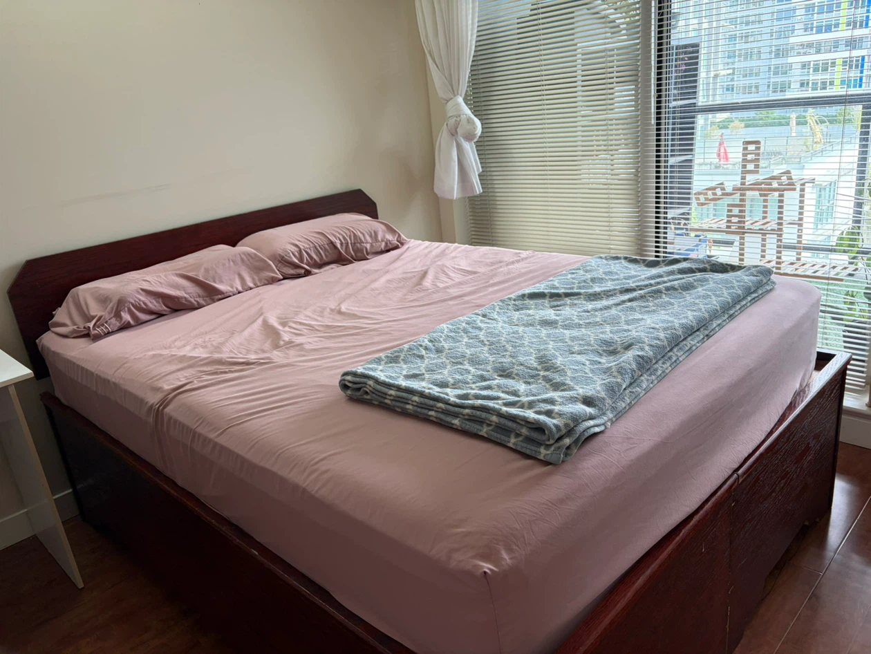 Storage Queen Bed with Mattress
