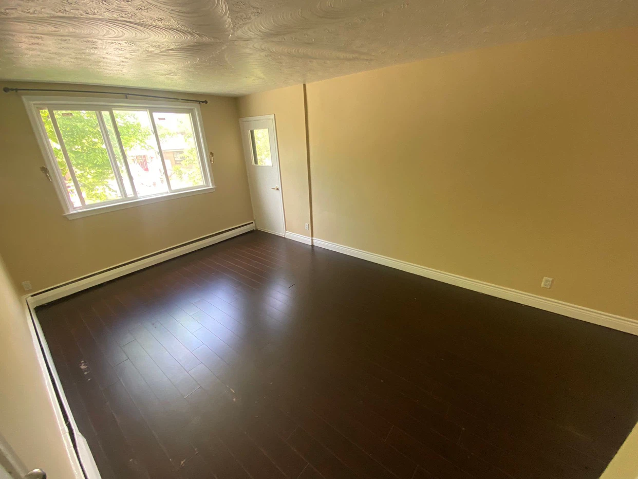 North York 2 Bedroom 1 Bathroom Apartment
