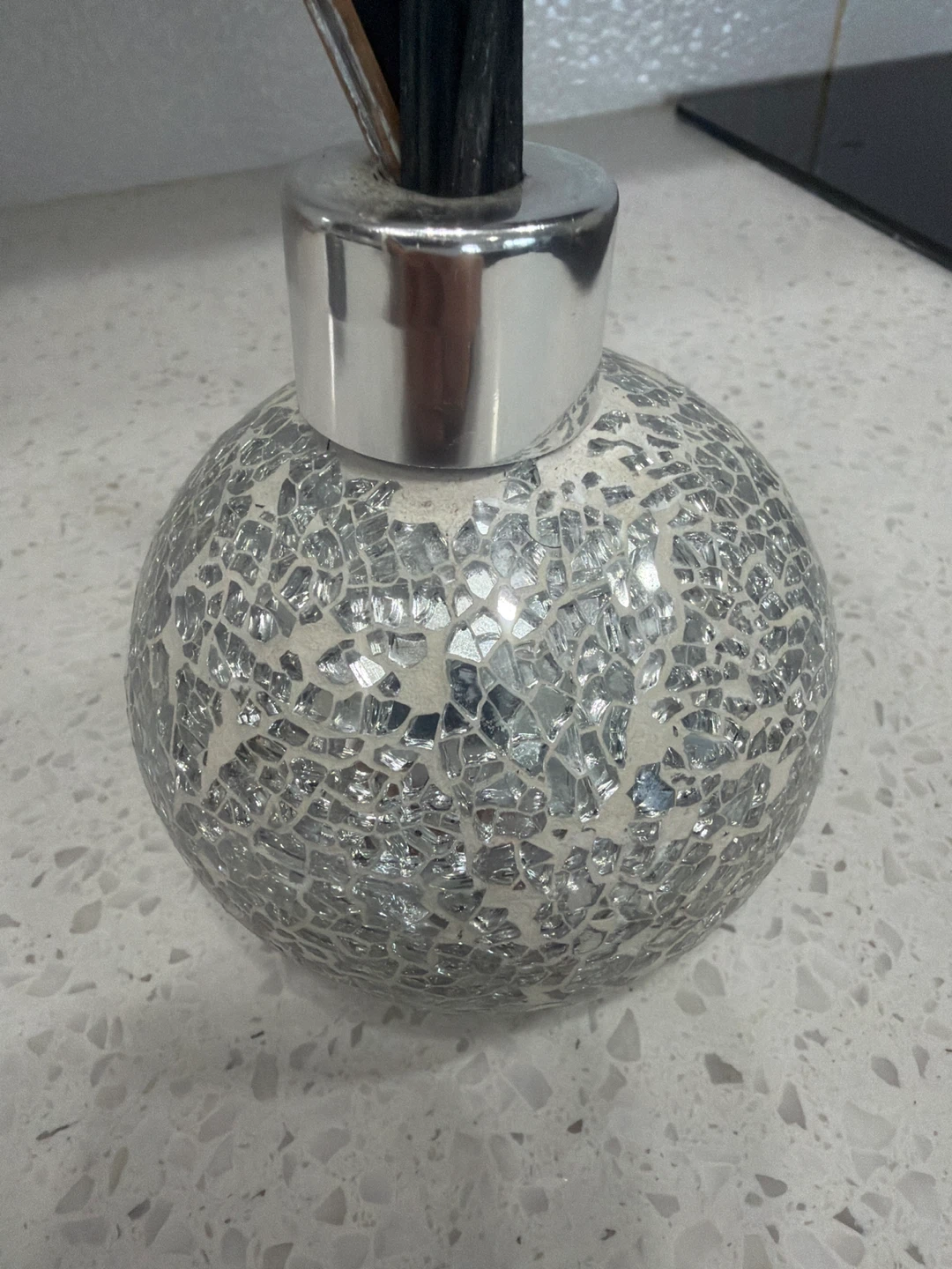 Sparkly Diffuser Bottle with Reeds - photo 3