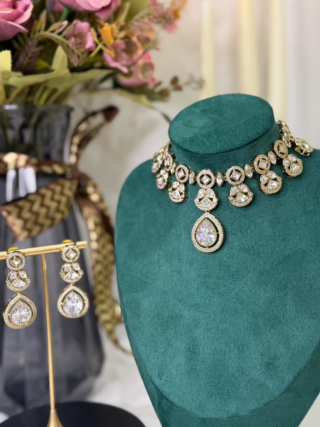Indian Bridal Jewellery Set - Necklace & Earrings - photo 2