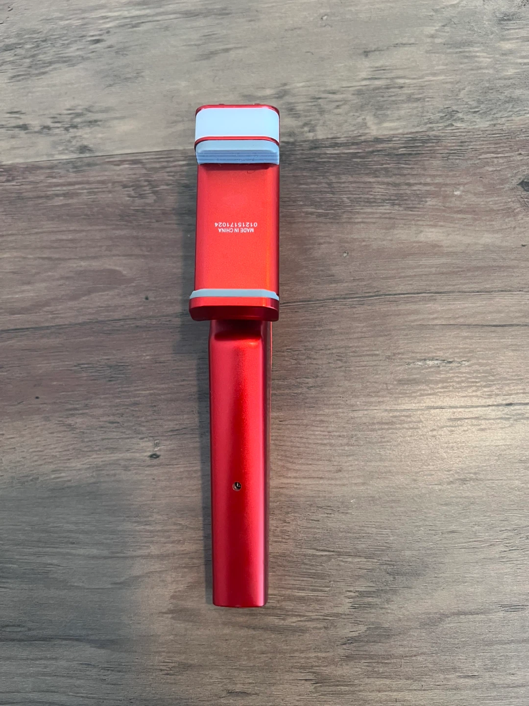 MINISO Red Extendable Selfie Stick with Remote - photo 2