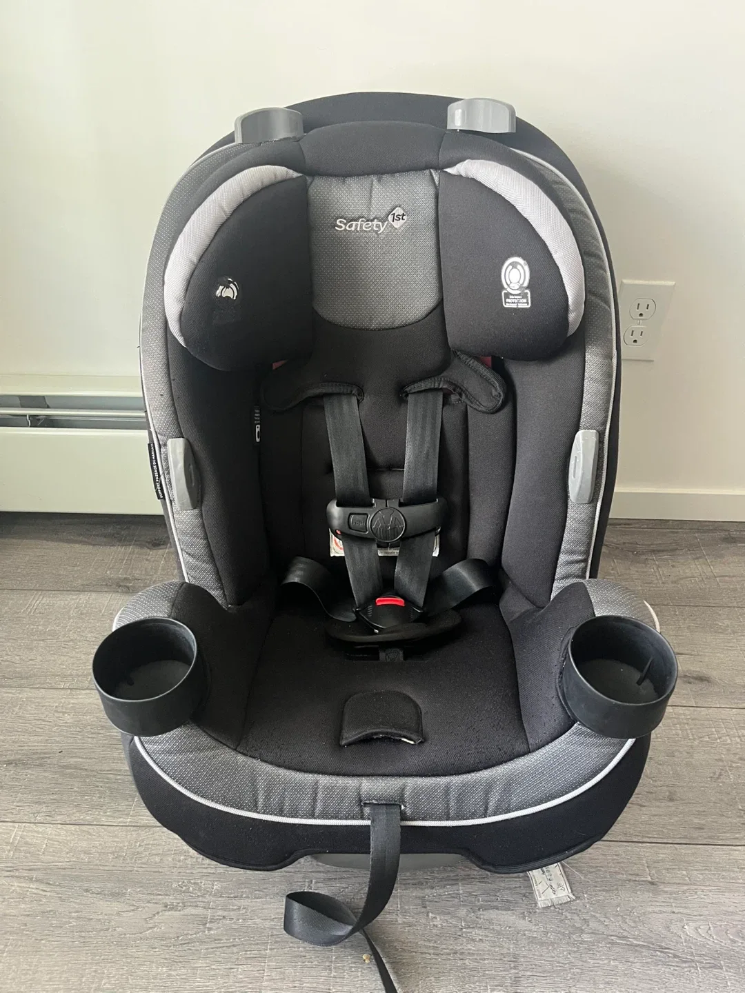 Safety 1st Grow'n Go Convertible Car Seat