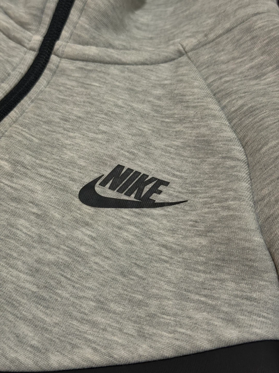 Grey Nike Tech Fleece Hoodie - photo 3