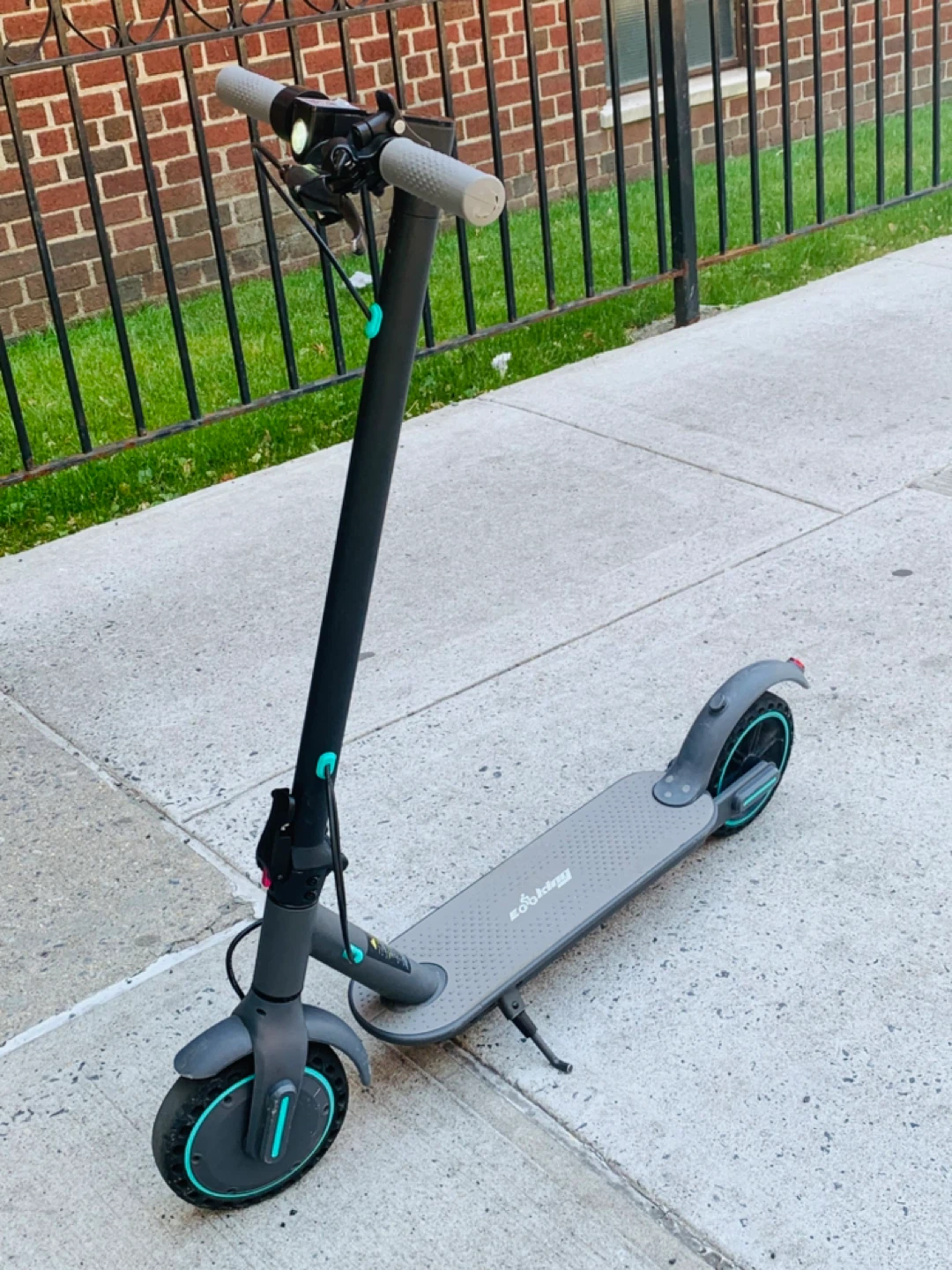 Electric scooter run fast 30MPH