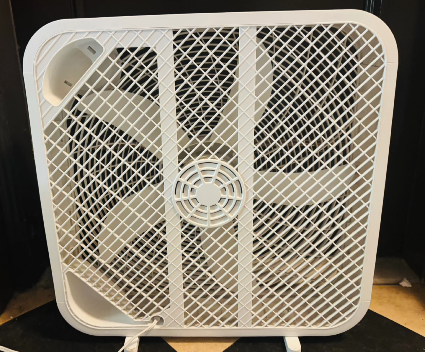 Pelonis 3-Speed Box Fan, White - photo 2