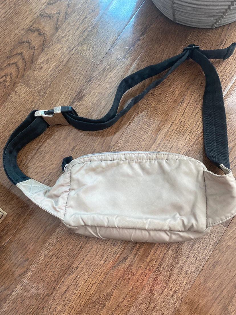 Aritzia cross body bag - photo 2
