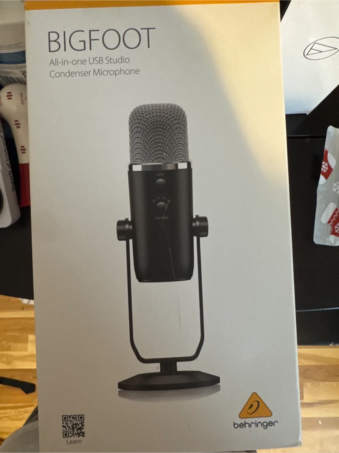 Needs to be gone by 8/30 USB Studio Condenser Microphone