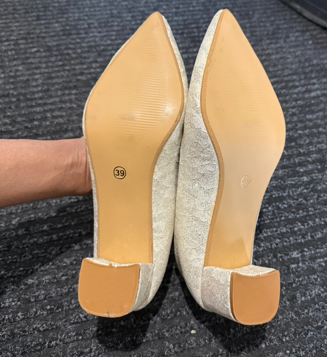 Women's Glitter Lace Pointed Toe Heels Size 39 - photo 3