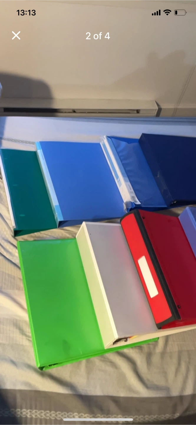 8 Assorted 3-Ring Binders - photo 2