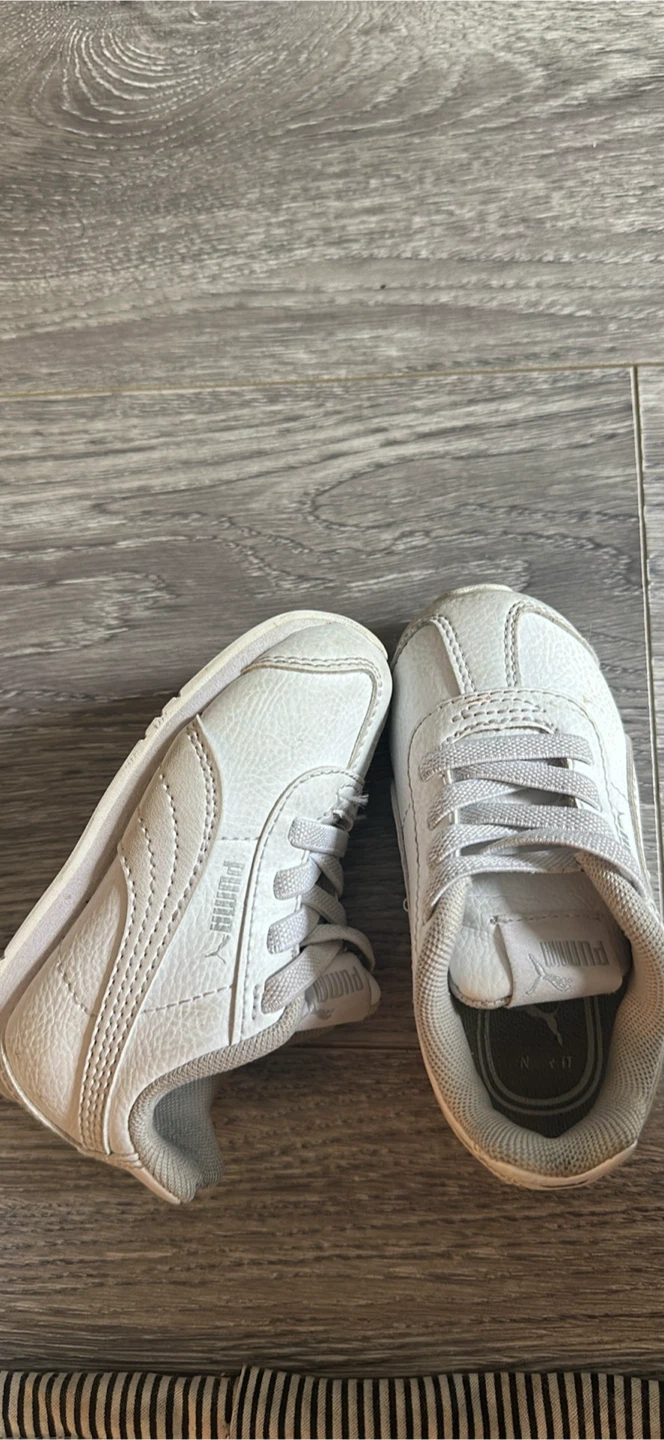 White Puma Baby Sneakers Size 5K - photo 3