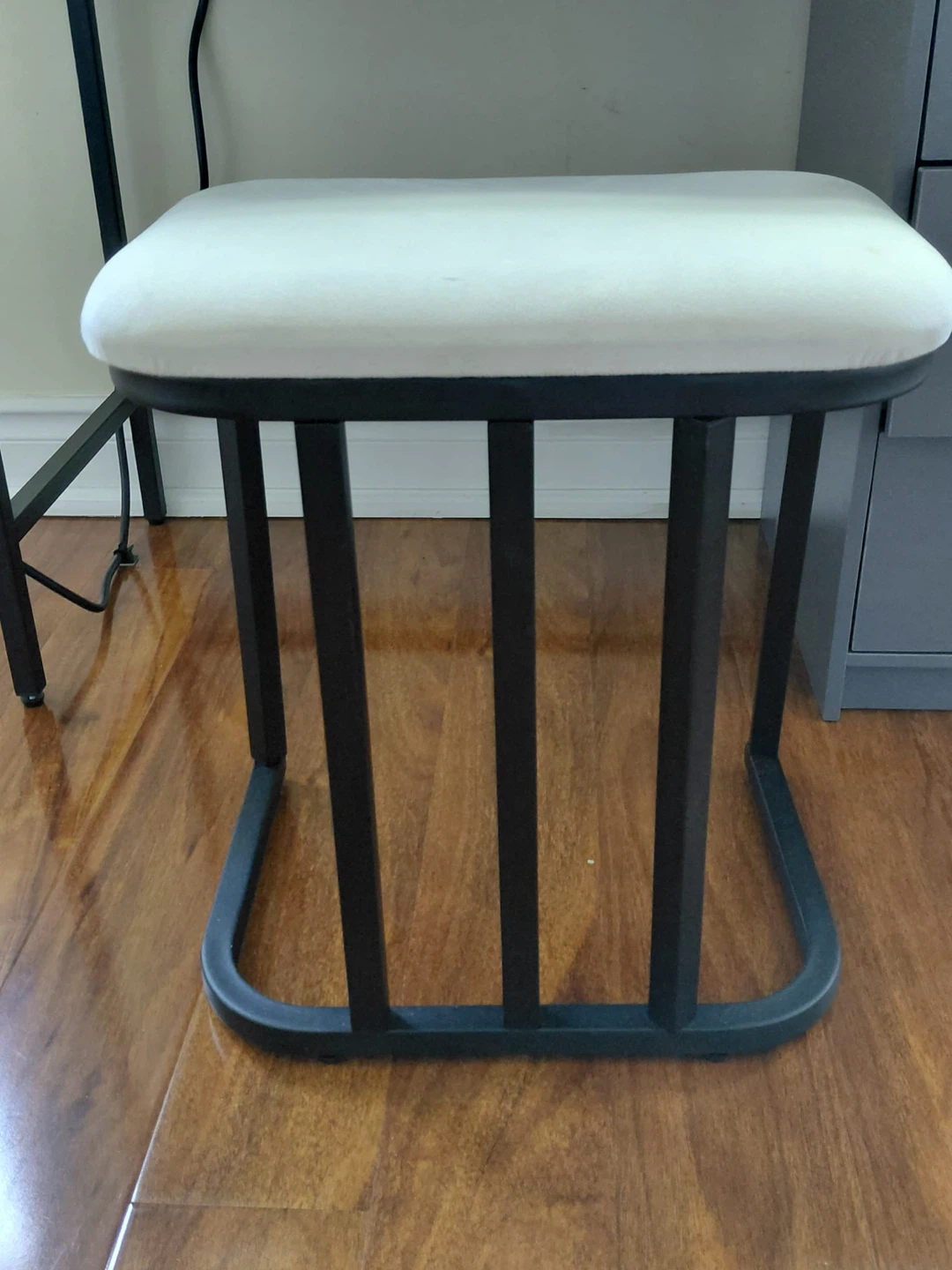 Vanity Dressing Table with Lighted Mirror and Stool - photo 5
