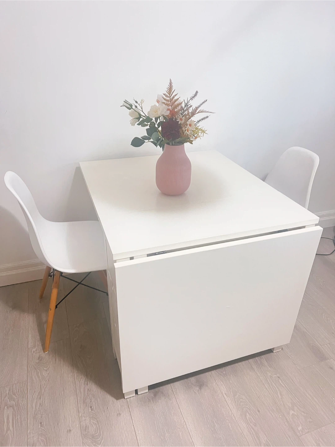 IKEA Extendable Dining Table + 4 Chairs,delivery for a fee - photo 5
