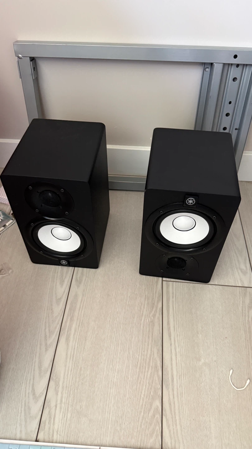Yamaha HS5 Powered Studio Monitors (Pair)