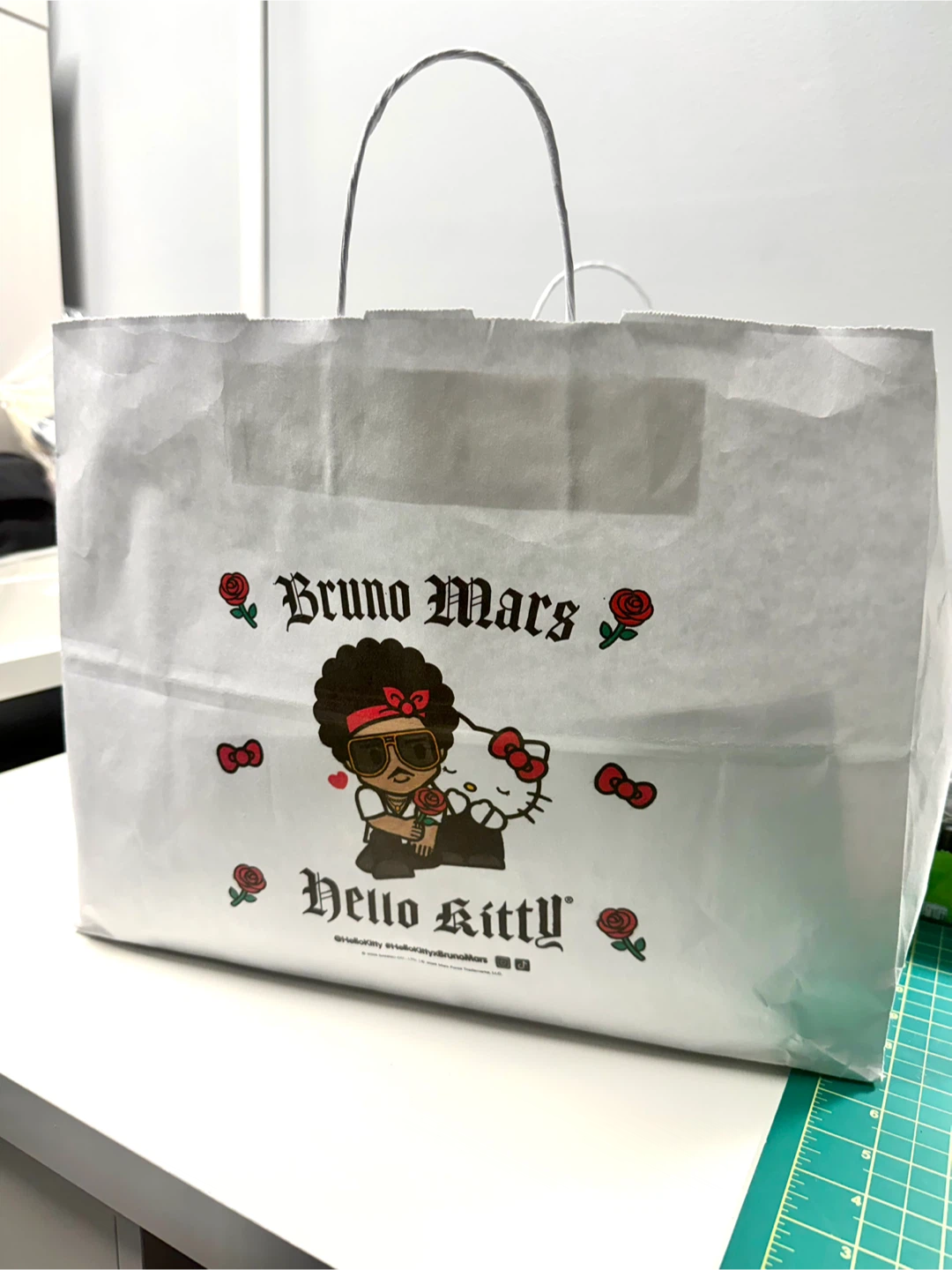 Bruno Mars x Hello Kitty Grey Zip-Up Hoodie (L) - photo 3