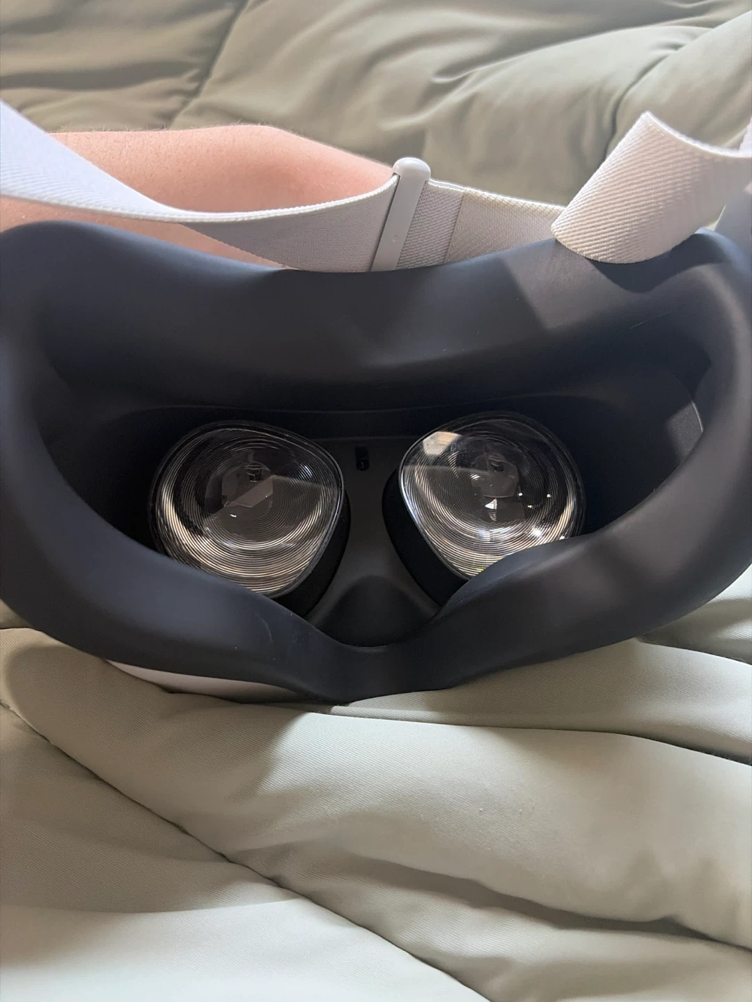 Meta Quest 2 VR Headset and Controllers - photo 2