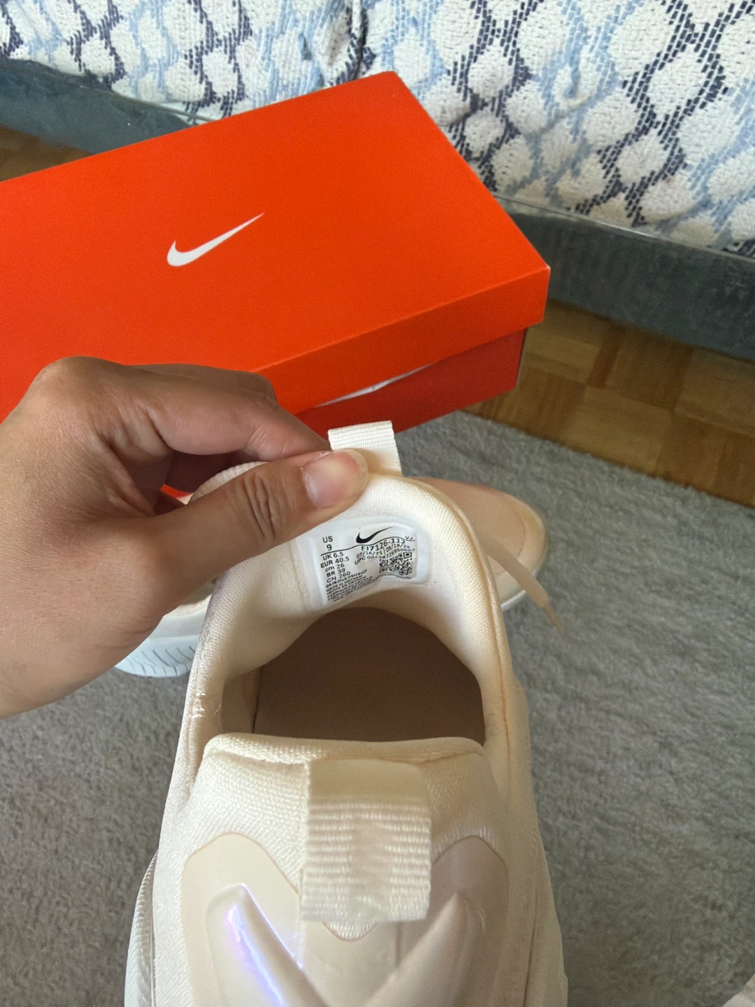 Nike Women's Running Shoes Size 8.5 - photo 2