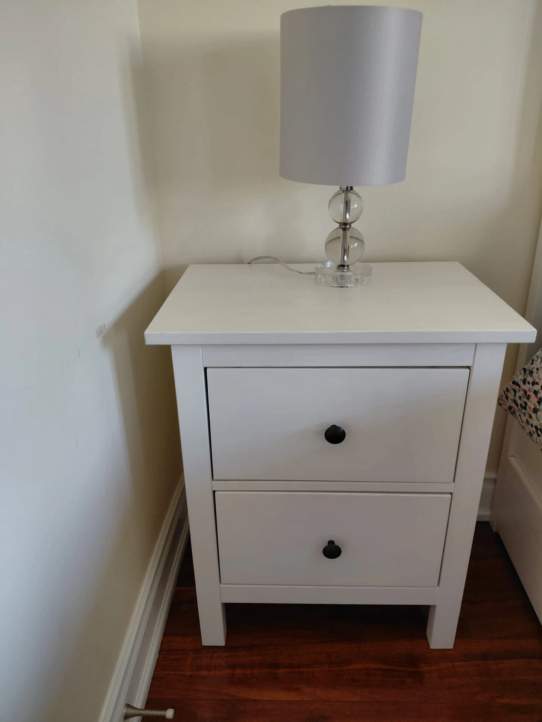 Hemmes White 2-Drawer Nightstand