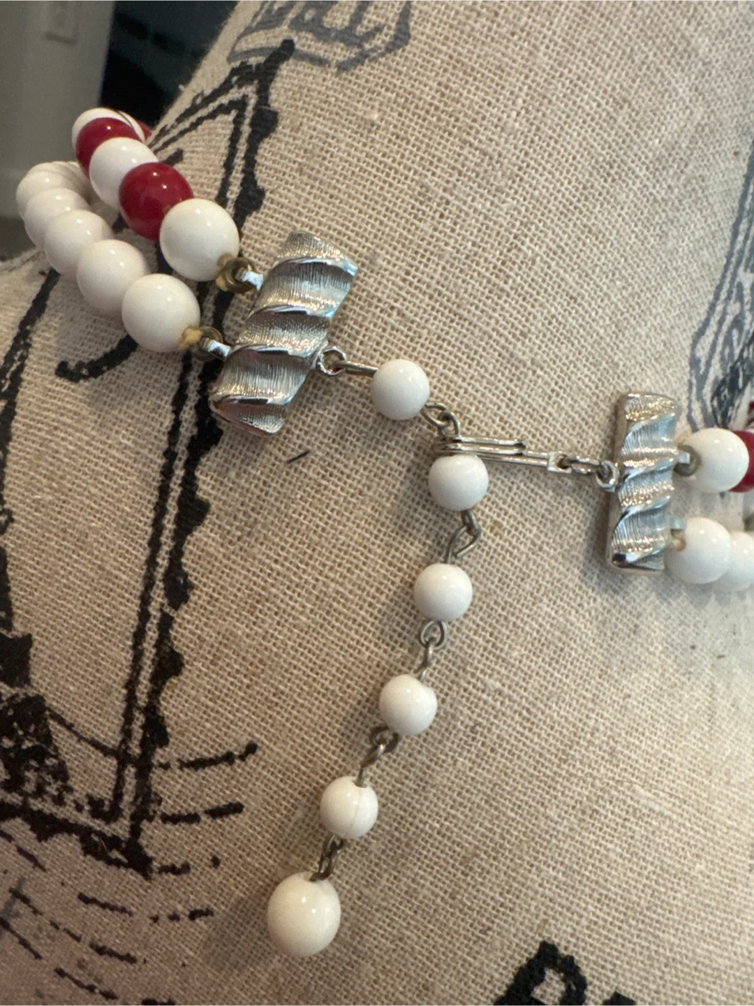 Double Strand MCM VINTAGE  Red and White Beaded Necklace - photo 4