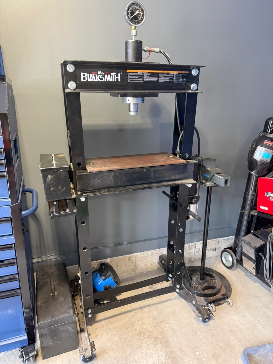 Mr. Blacksmith 30T Hydraulic Shop Press