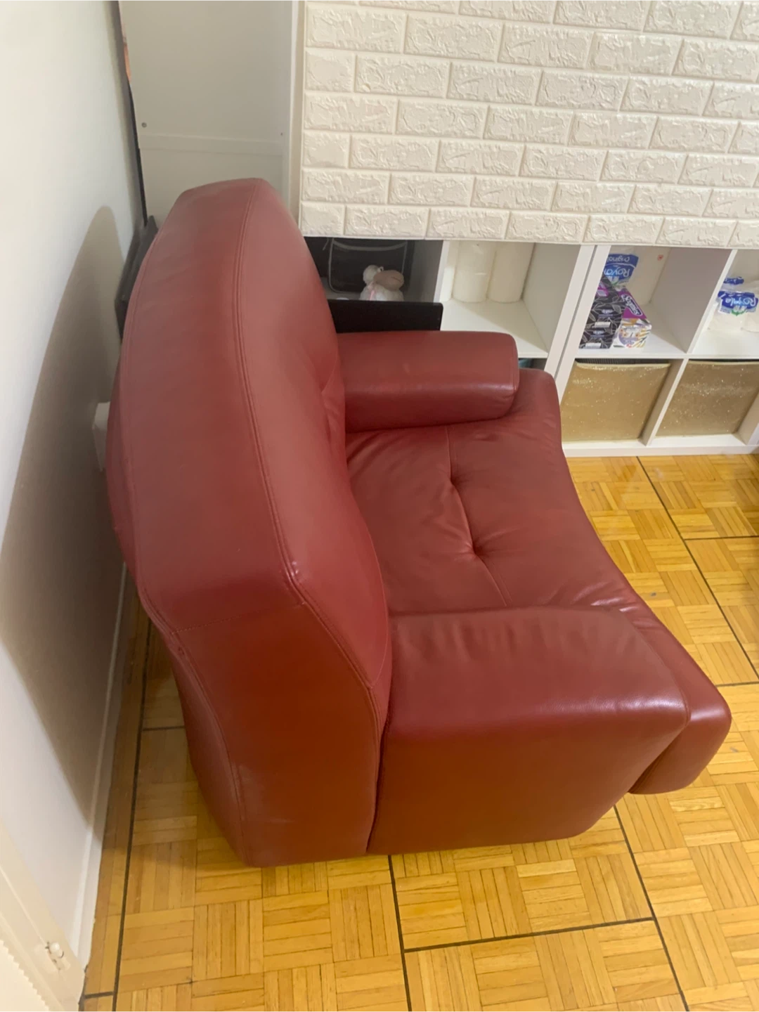 Red Leather Accent Chair - photo 5