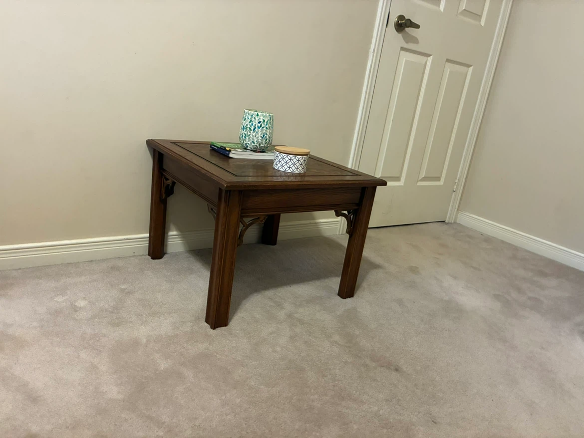 Vintage Solid Wood End Table – Excellent Condition - photo 5