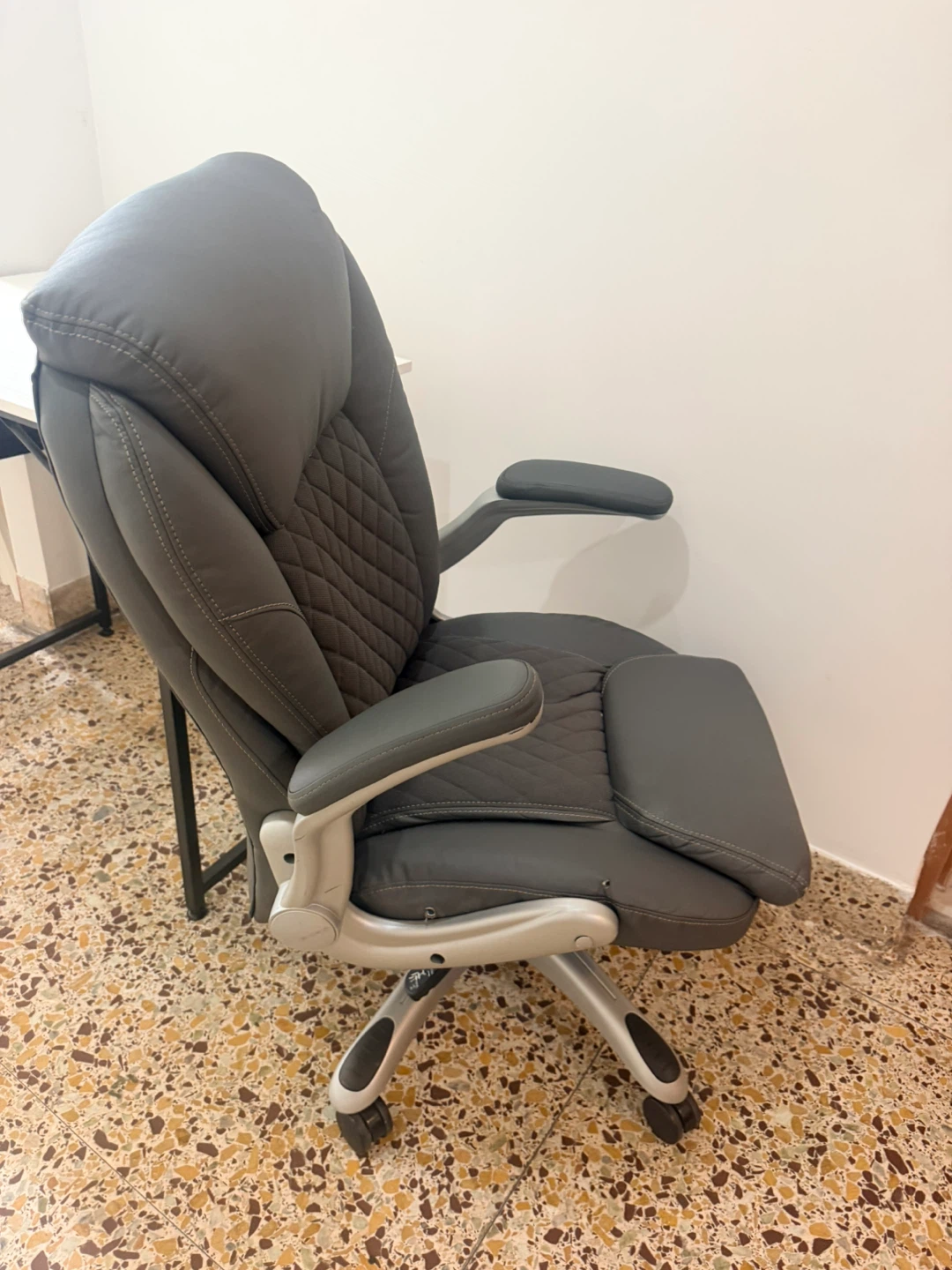 Gray Office Chair - photo 2