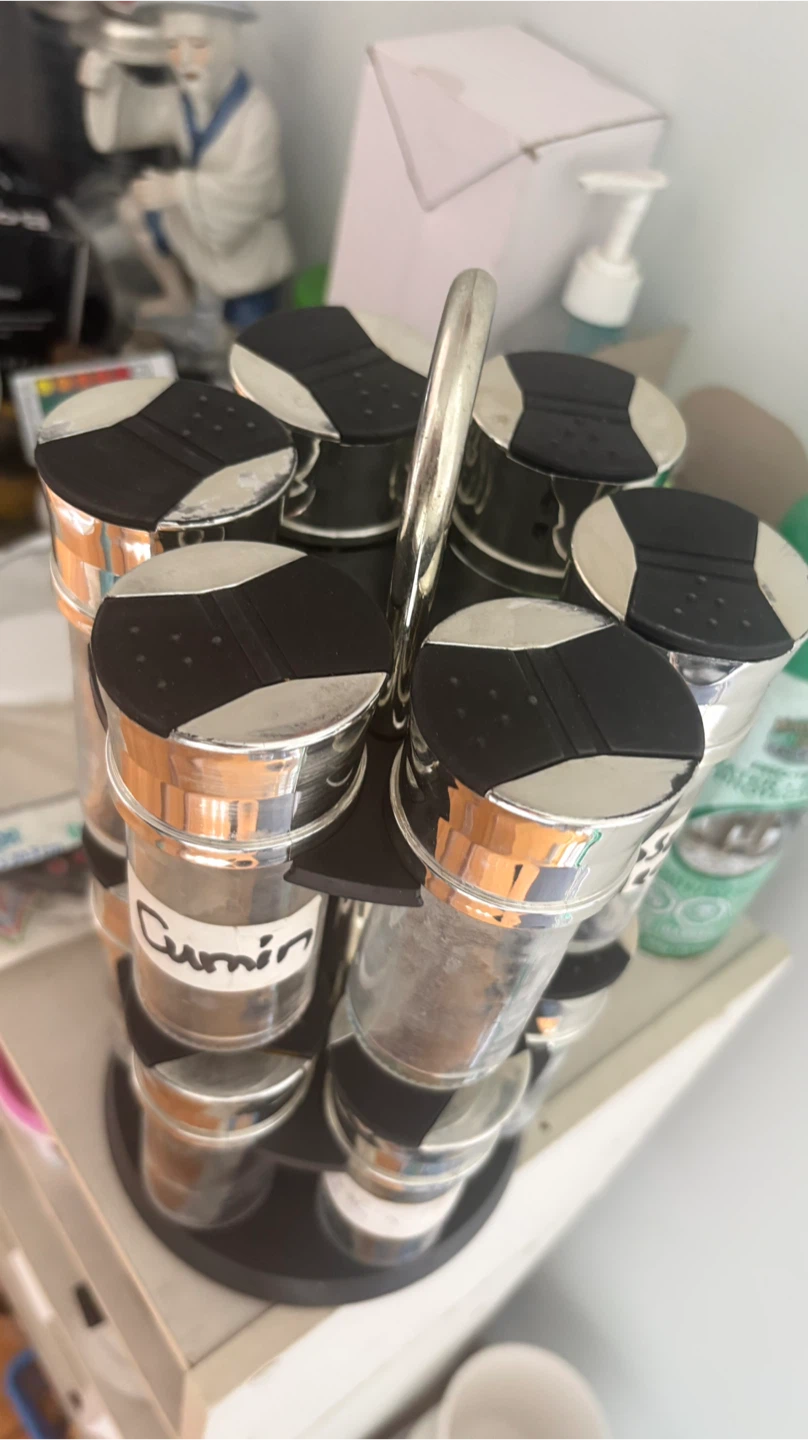 Spice Rack with 12 Jars