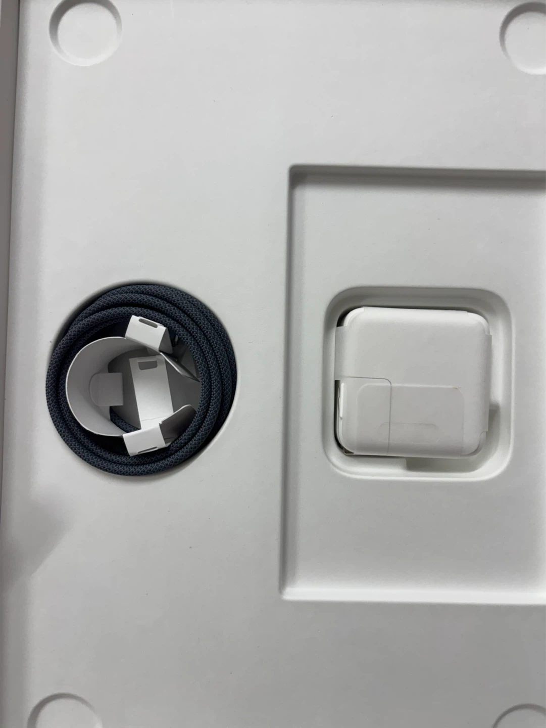 MacBook Air 2022 (M2) with Touch ID - photo 4