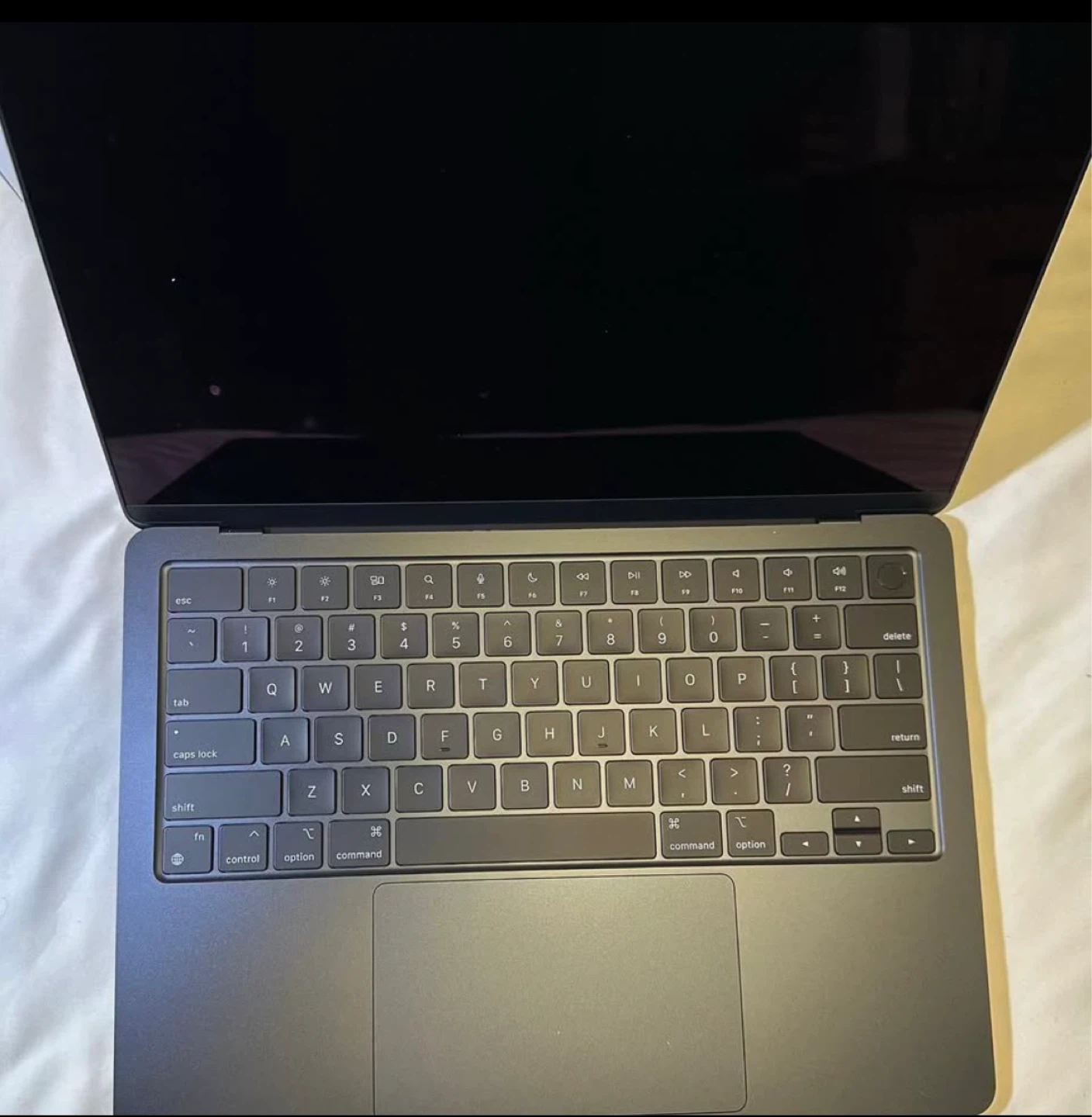 MacBook Air 2022 (M2) with Touch ID - photo 2