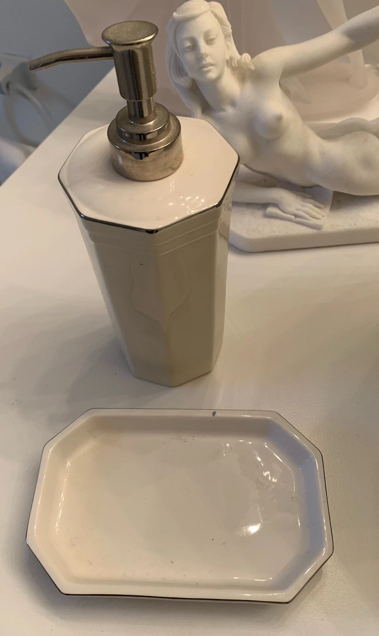 Cream Ceramic Bath Set with Silver Trim - photo 3