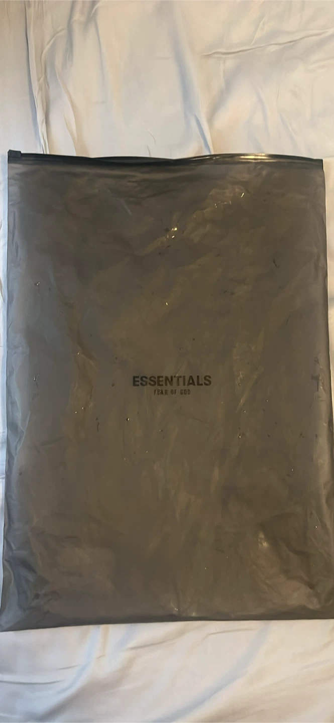AUTHENTIC Grey ESSENTIALS Shorts BRAND NEW - photo 3