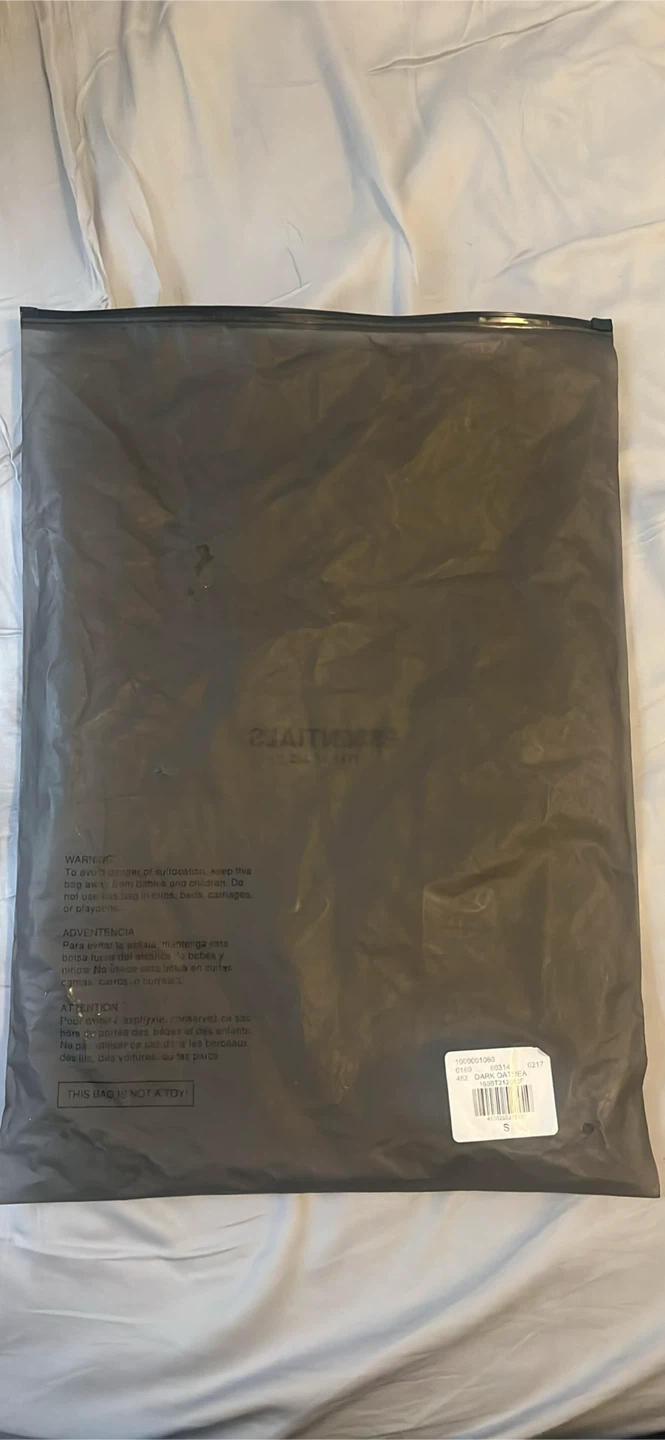 AUTHENTIC Grey ESSENTIALS Shorts BRAND NEW - photo 4