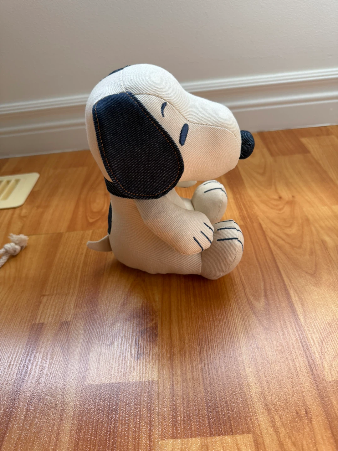 American Eagle Snoopy Plush - photo 2