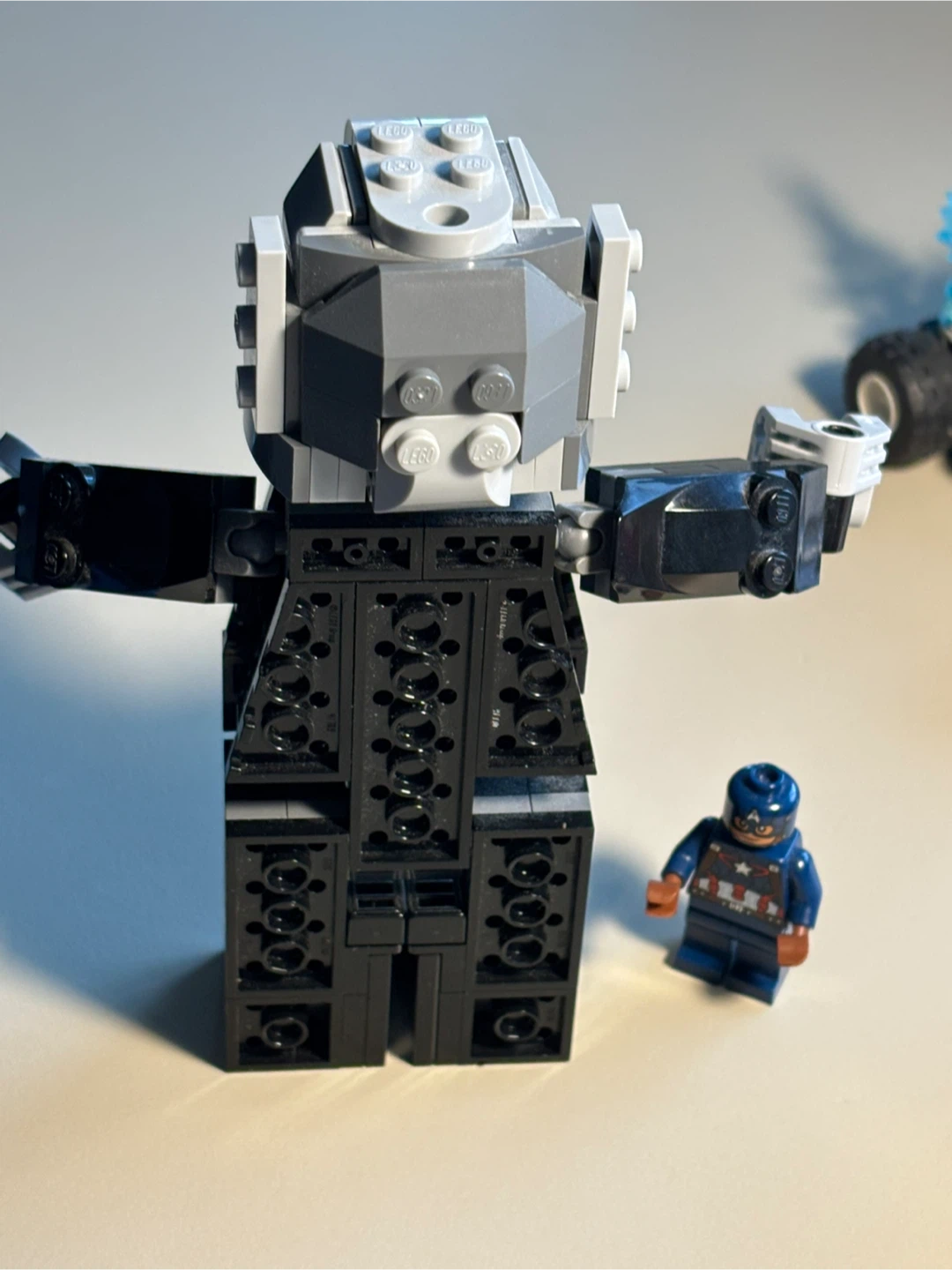 LEGO Marvel - Ant Man from Super Heroes #76051, "Airport Battle” - photo 3