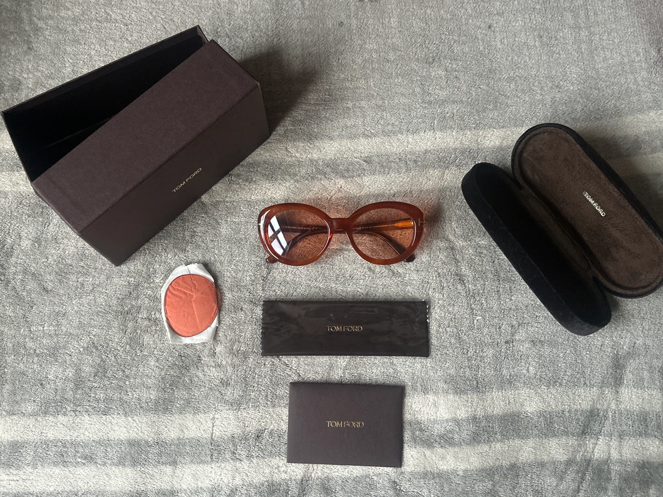 Tom Ford Lily-02 TF1059 Sunglasses