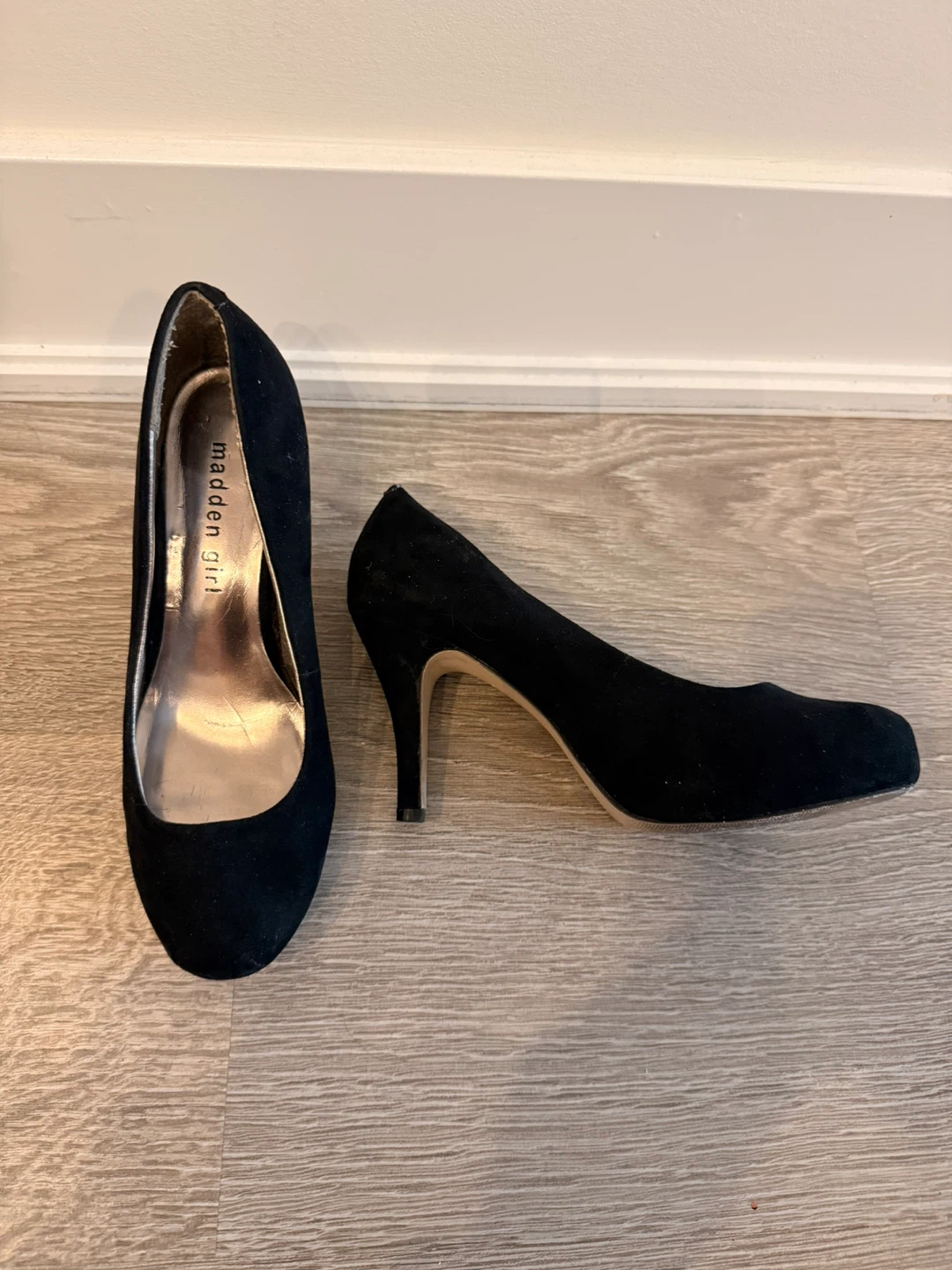 Madden Girl Black Suede Heels - photo 2