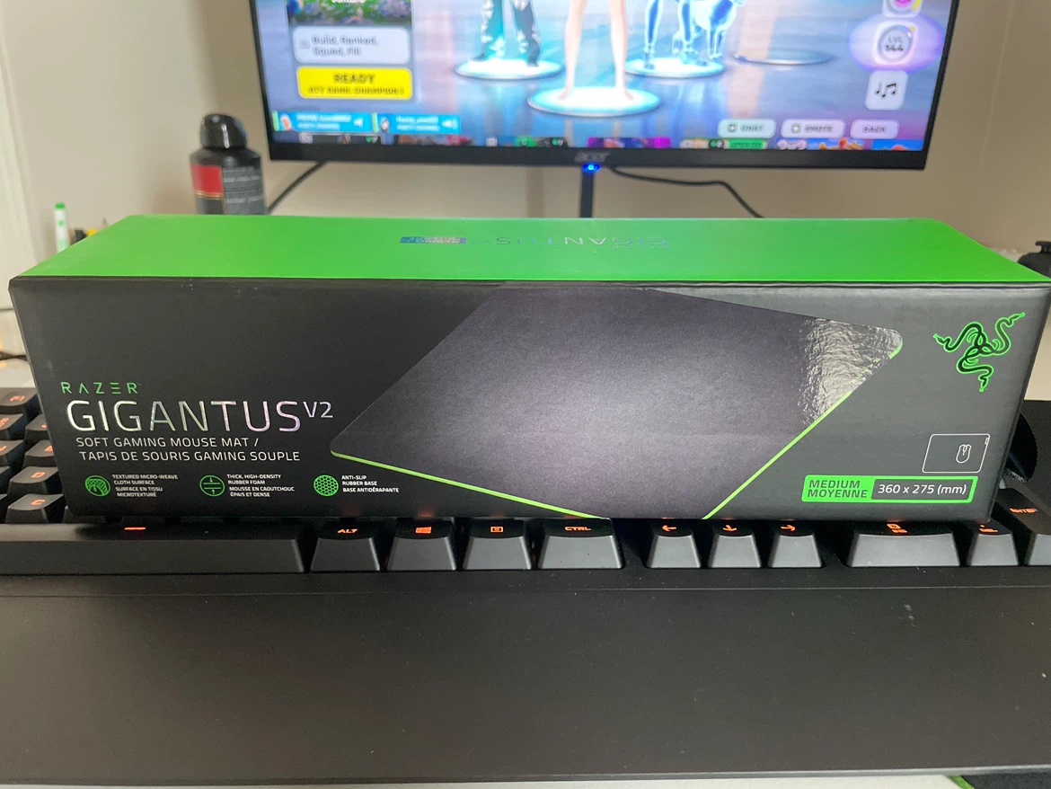 Razer Gigantus V2 Medium Soft Gaming Mouse pad brand new sealed