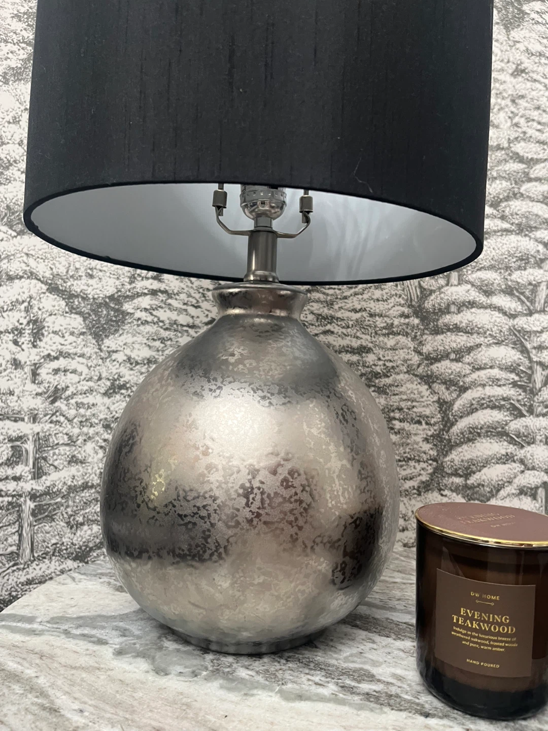 Decorative Table Lamp with Black Shade - photo 3