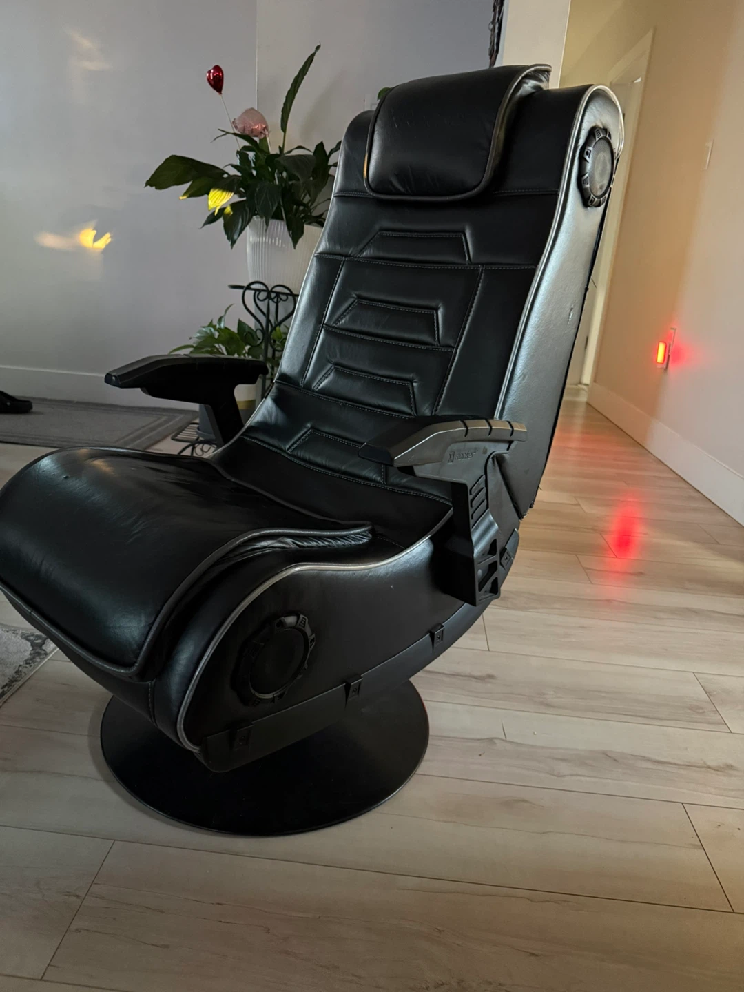 X Rocker Gaming Chair - photo 2