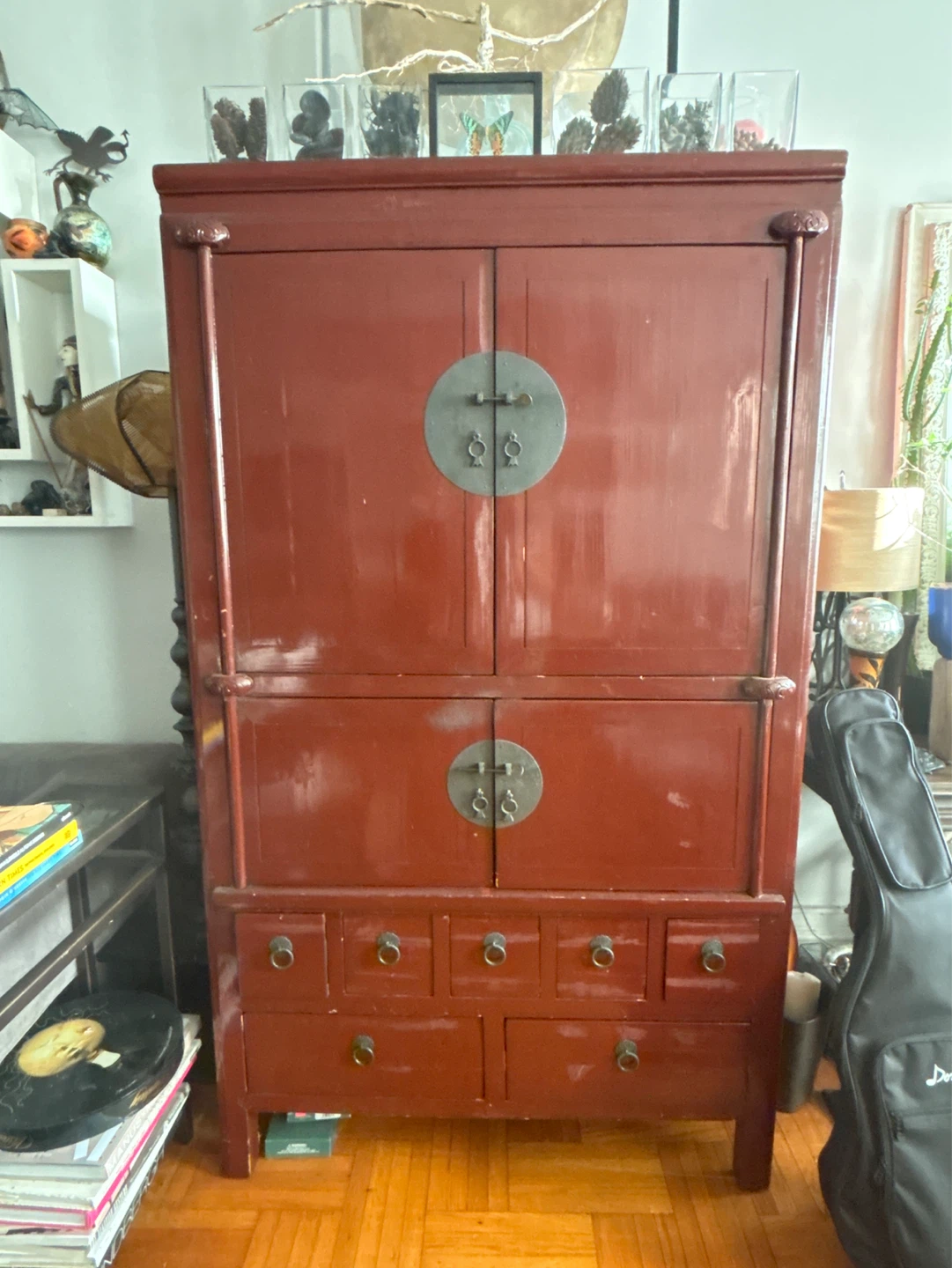 Red Lacquer Storage Cabinet for Glassware & China