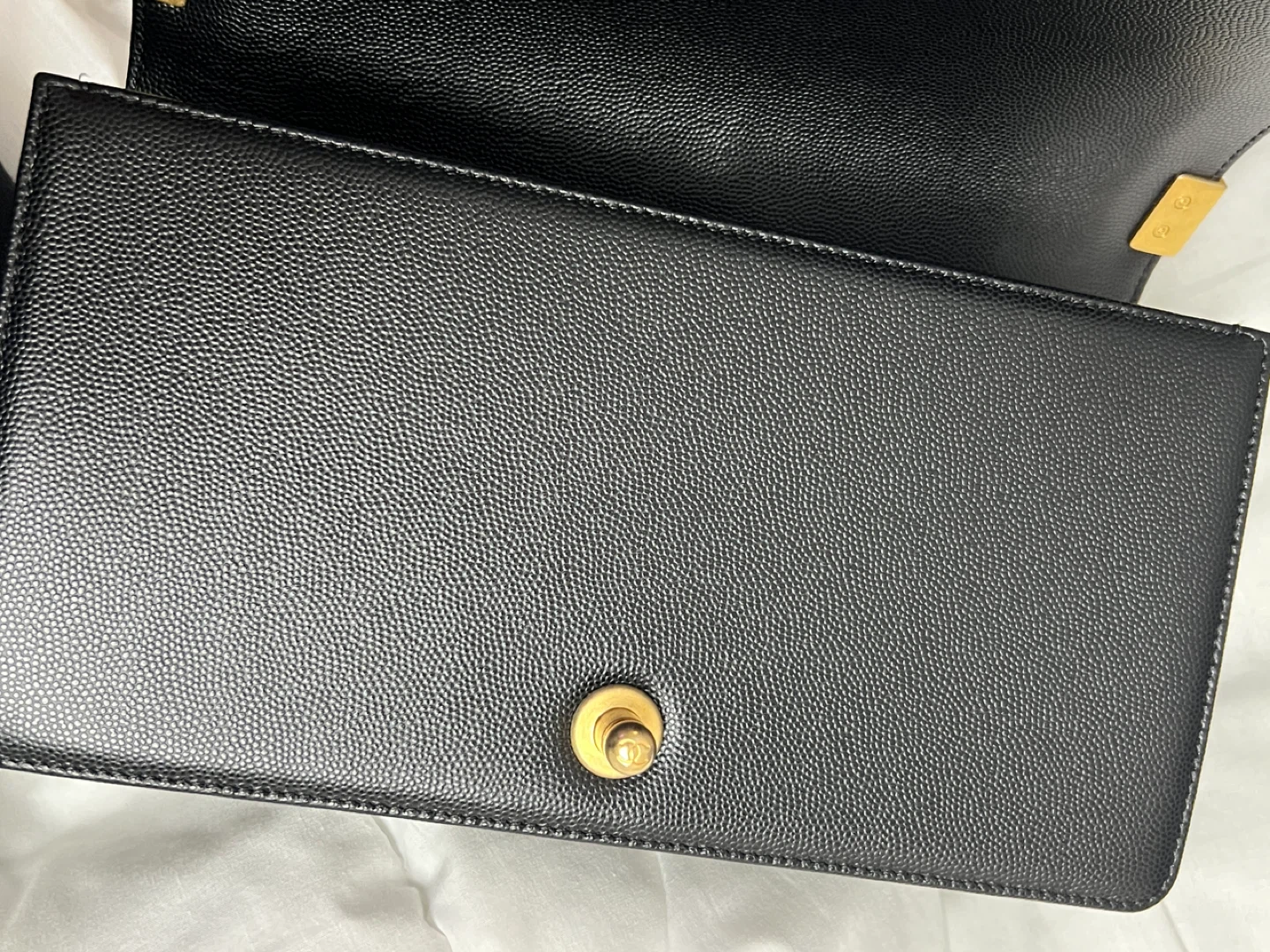 Chanel Caviar Boy Bag Medium GHW - photo 5