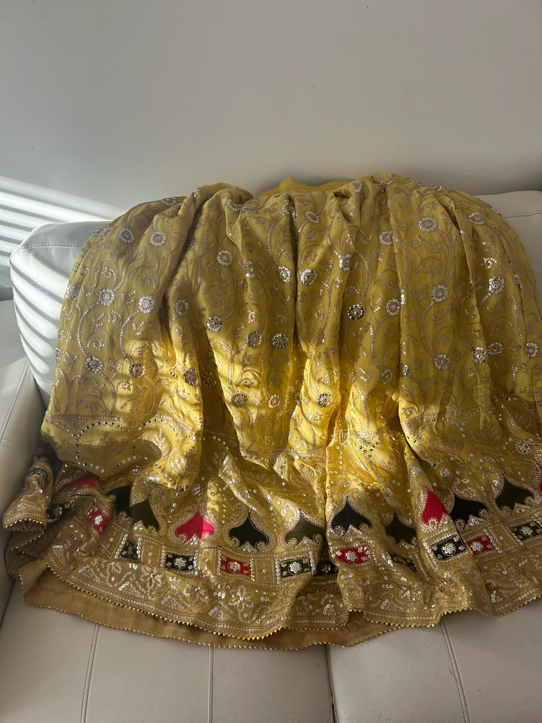BRAND NEW Embroidered Yellow Kurti + Lengha with Dupatta - photo 2