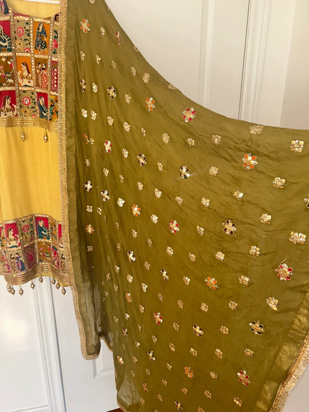 BRAND NEW Embroidered Yellow Kurti + Lengha with Dupatta - photo 5