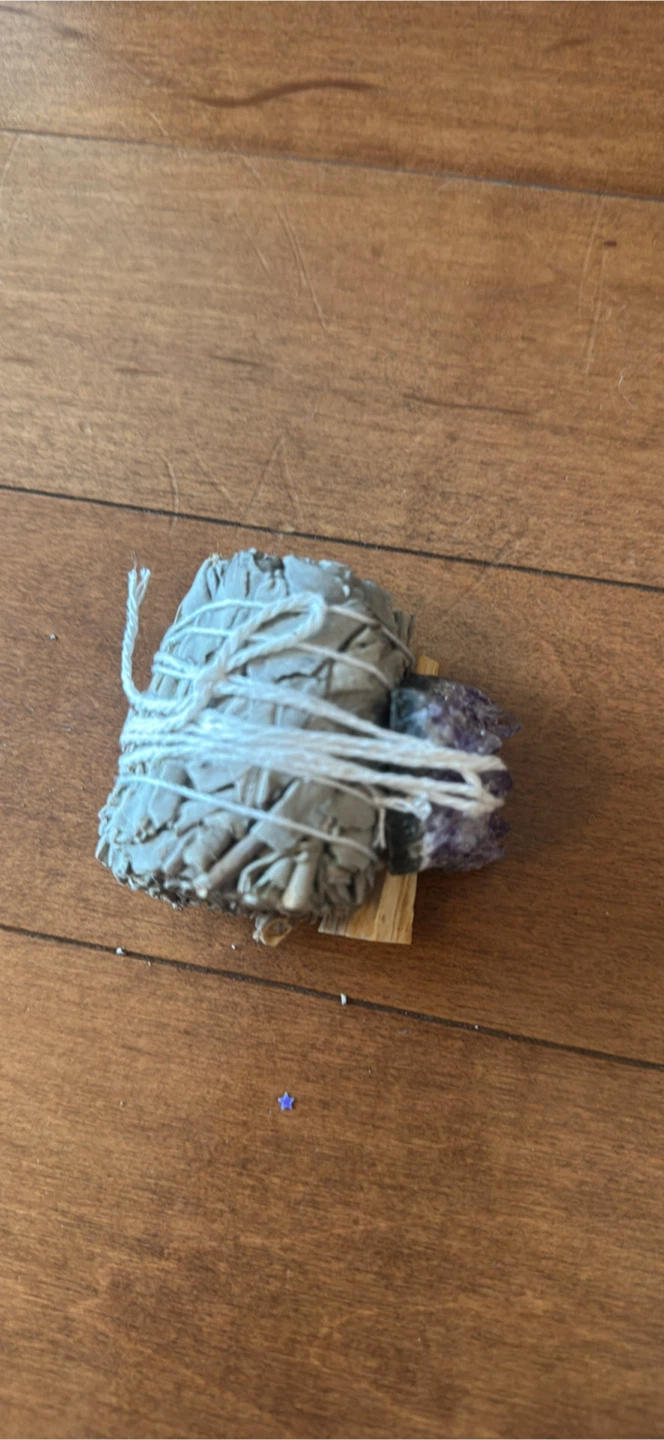 Authentic White Sage, Palo Santo & Natural Amethyst Crystal Set - photo 2