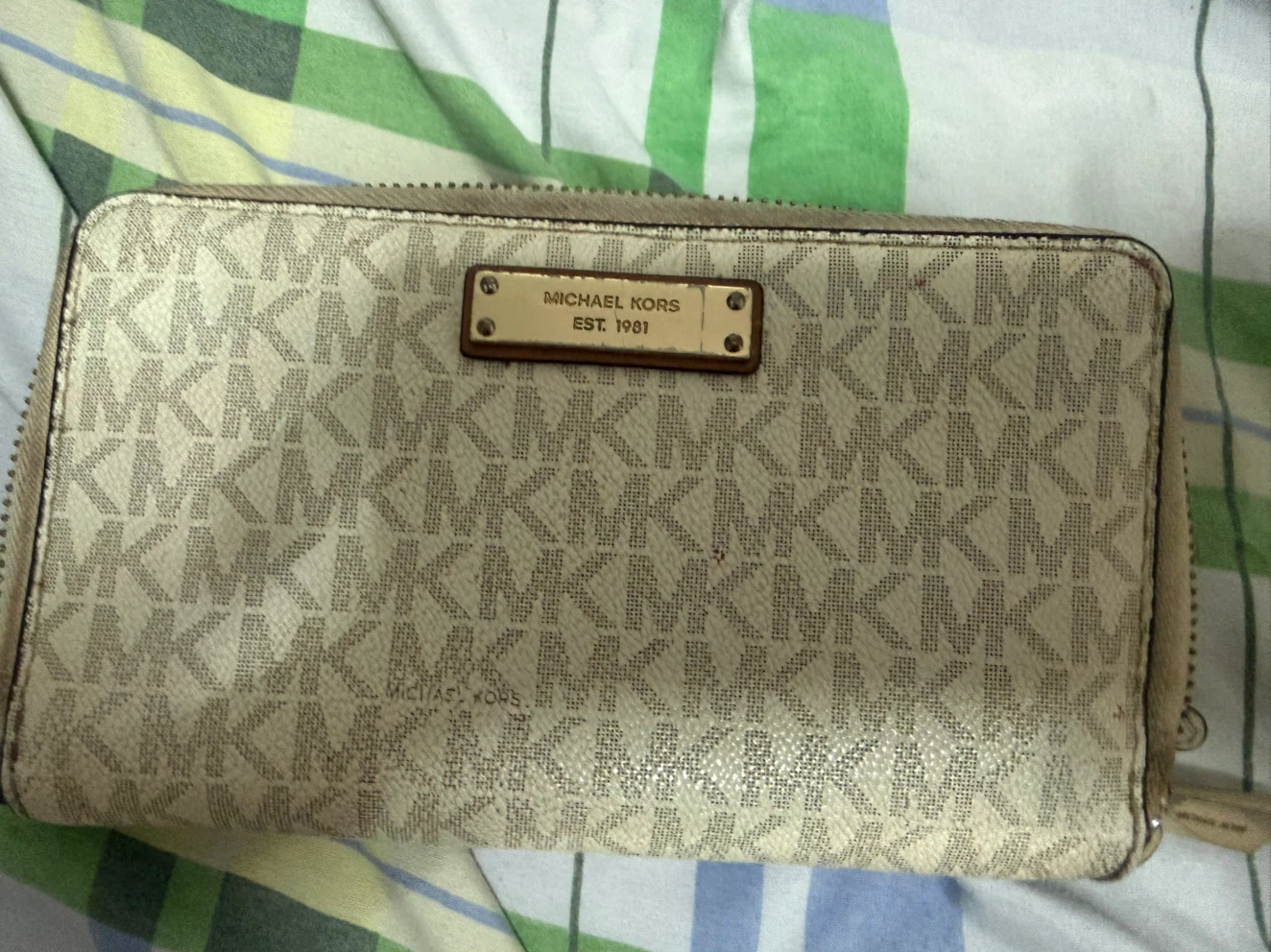 Michael Kors MK Signature Zip Around Wallet - photo 2