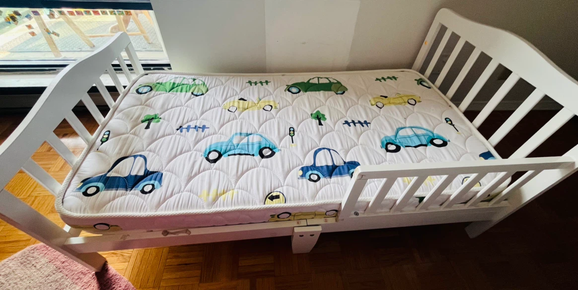 Dream On Me Classic Toddler Bed, White