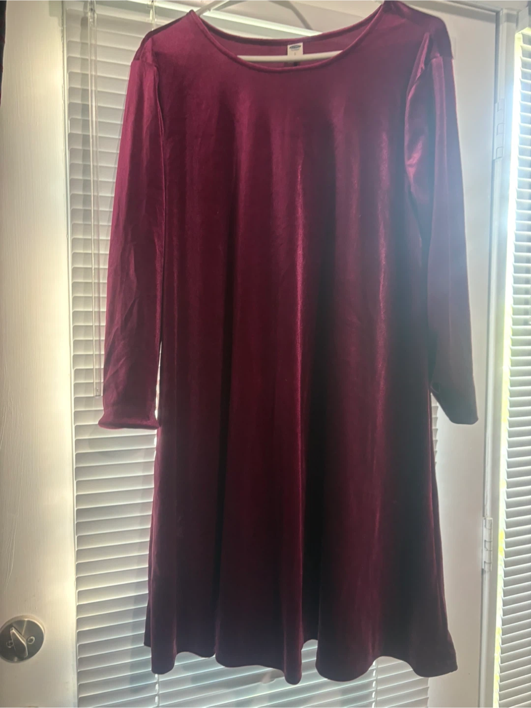 Old Navy Burgundy Velvet Dress - Size L