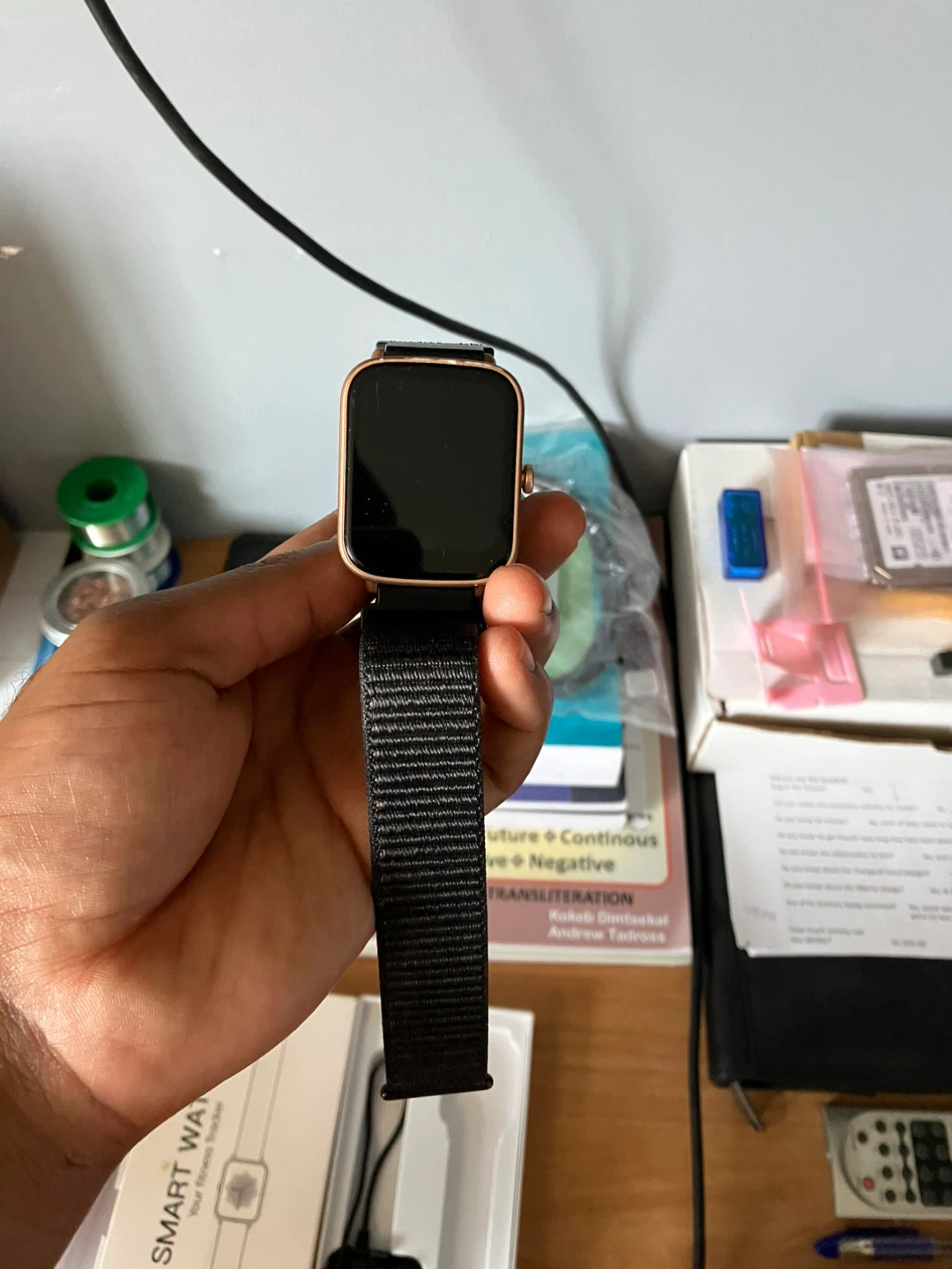 L20 Smart Watch (for parts) - photo 2