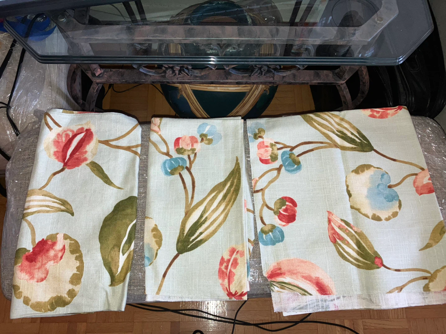 Pindler Floral Fabric Remnants-67x59 cm (price of Each, has 3) - photo 3